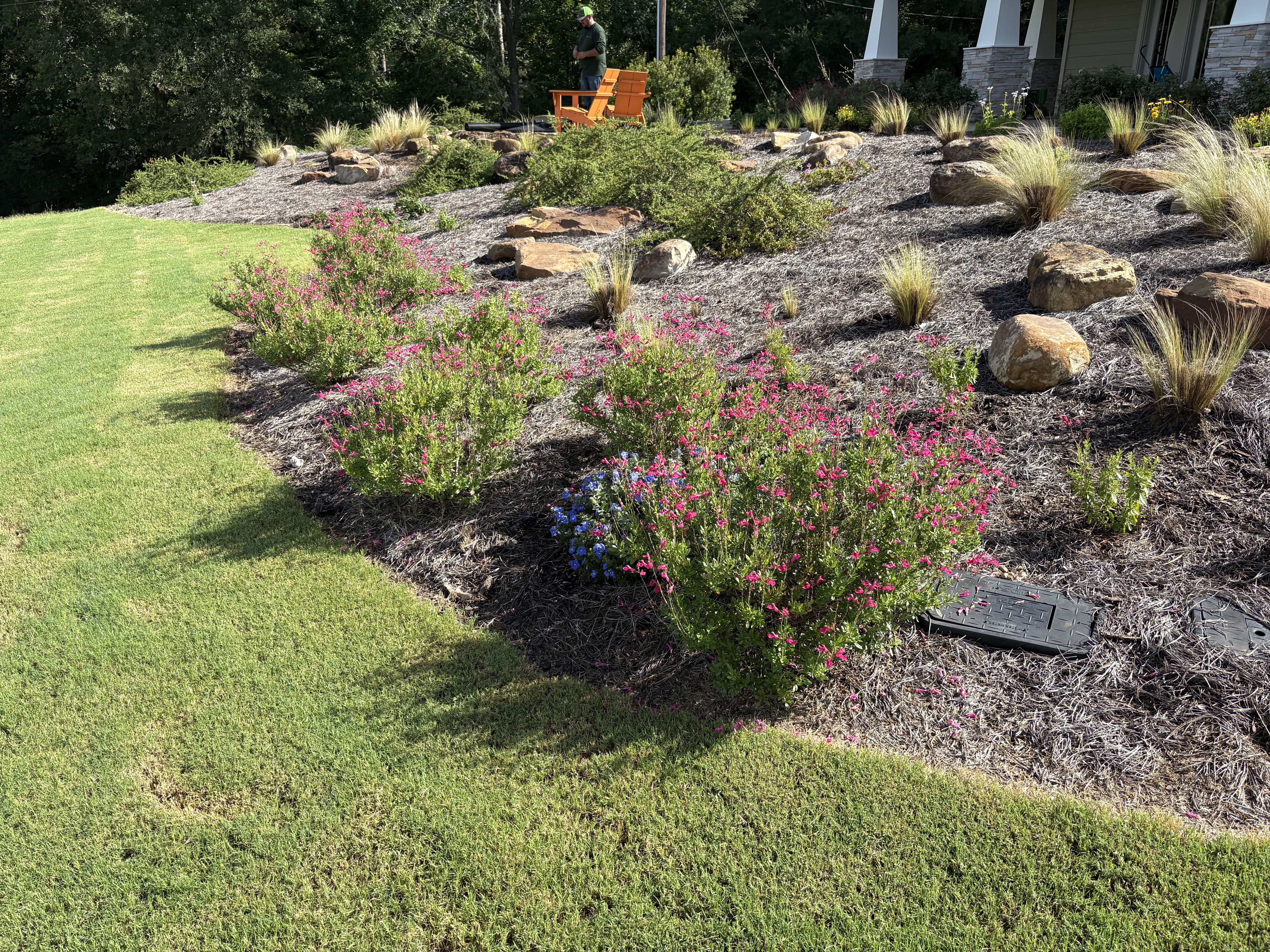 Beautiful flower beds brighten up your outdoor space and Landworks Landscapes can help you maintain your beds year-round.